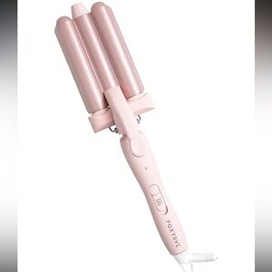 ‼️SOLD‼️FoxyBae Baby Blush Wavy Baby Triple Waver